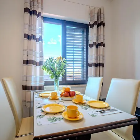 Apartament Piękny W Medulinie Z Wifi